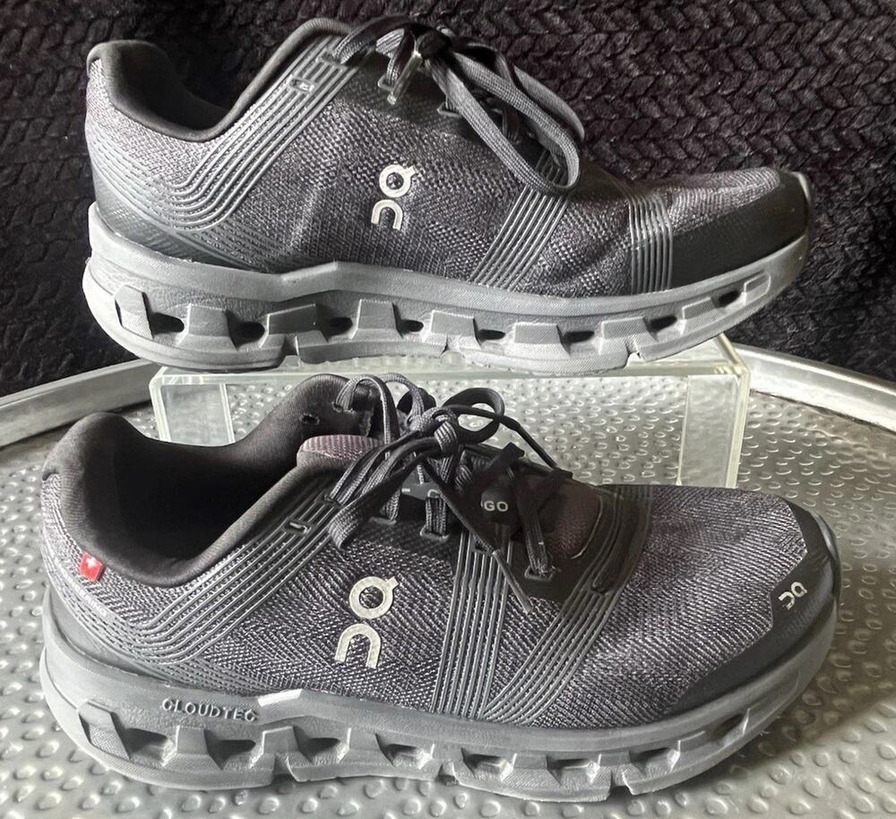 Women's On Cloud Cloudgo Black Athletic Sneaker Size 8.5